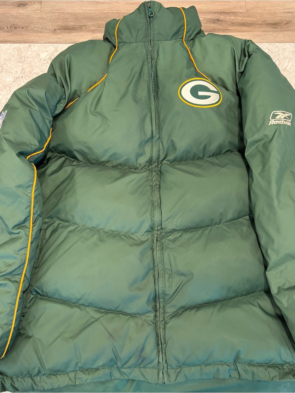 Green Bay Packers Vintage Reebok Green NFL Full Zip Puffer Jacket-Large